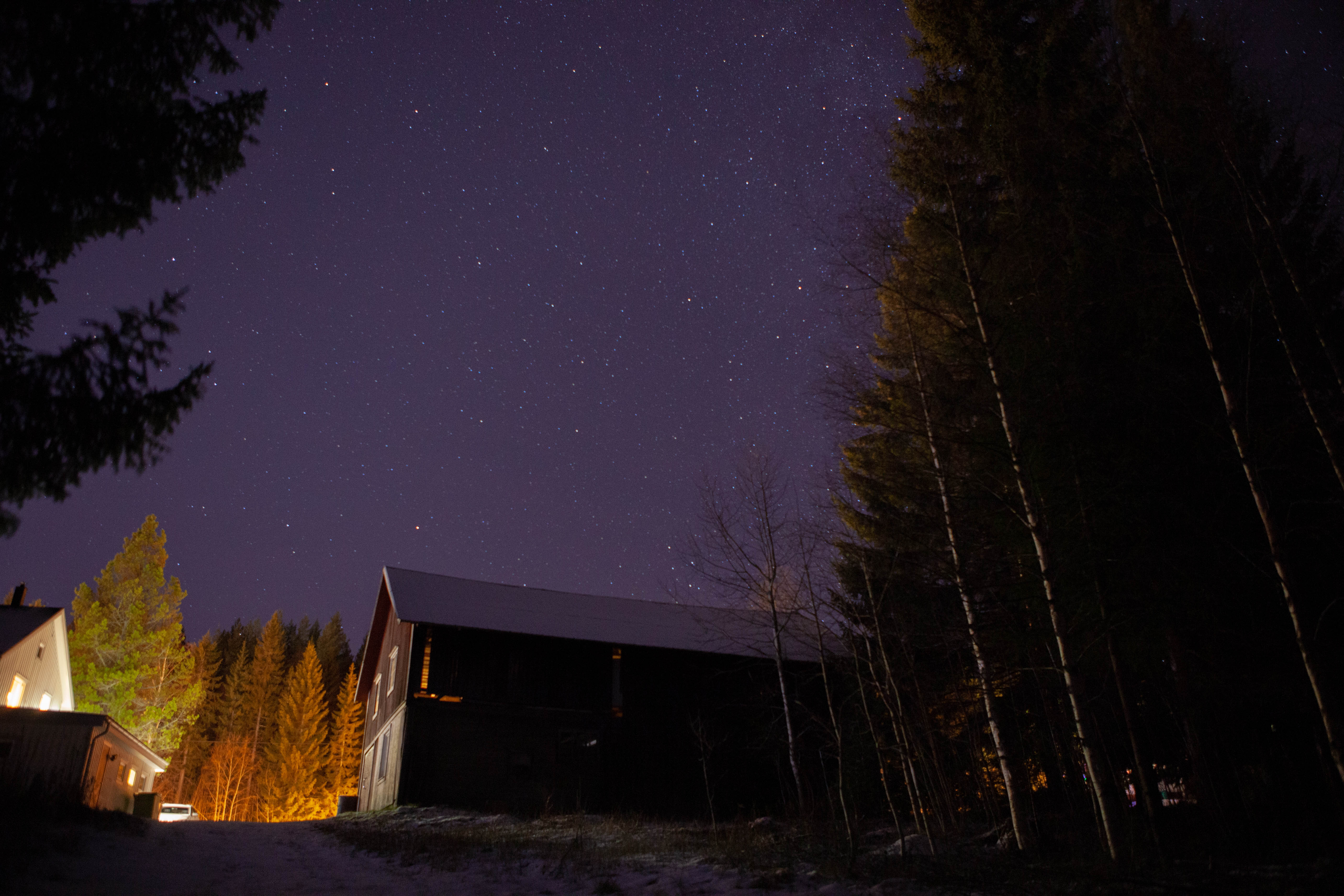 Natthimmel på ladugård